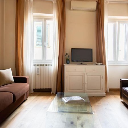 Modern, Bright Near Boboli Gardens & Santo Spirito - Homeunity فلورنس المظهر الخارجي الصورة