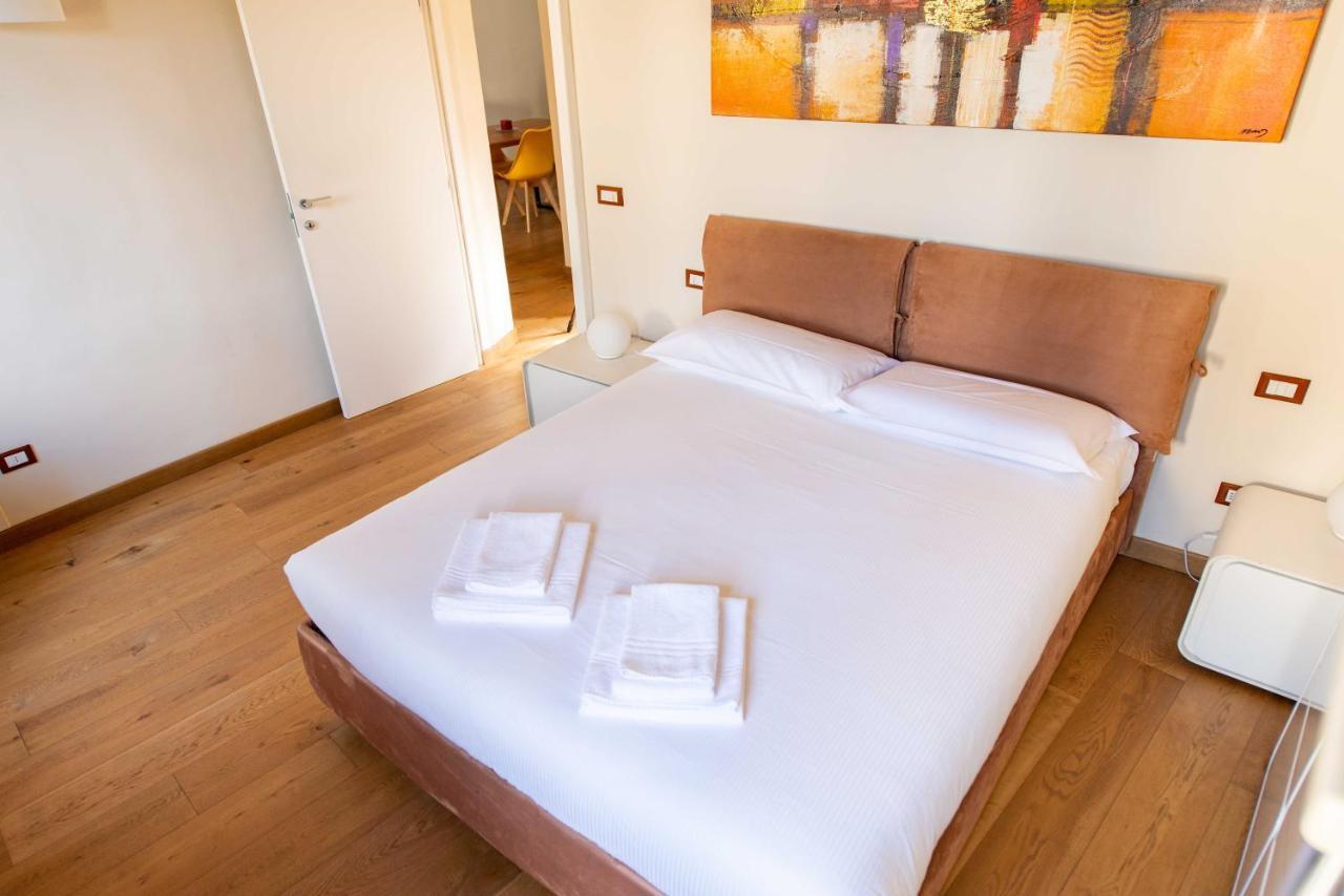 Modern, Bright Near Boboli Gardens & Santo Spirito - Homeunity فلورنس المظهر الخارجي الصورة